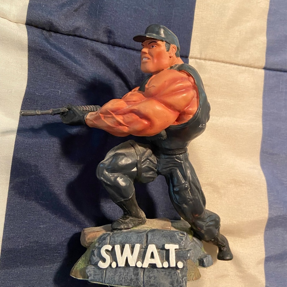 S.W.A.T. Police Officer by X-Tremendous Figures